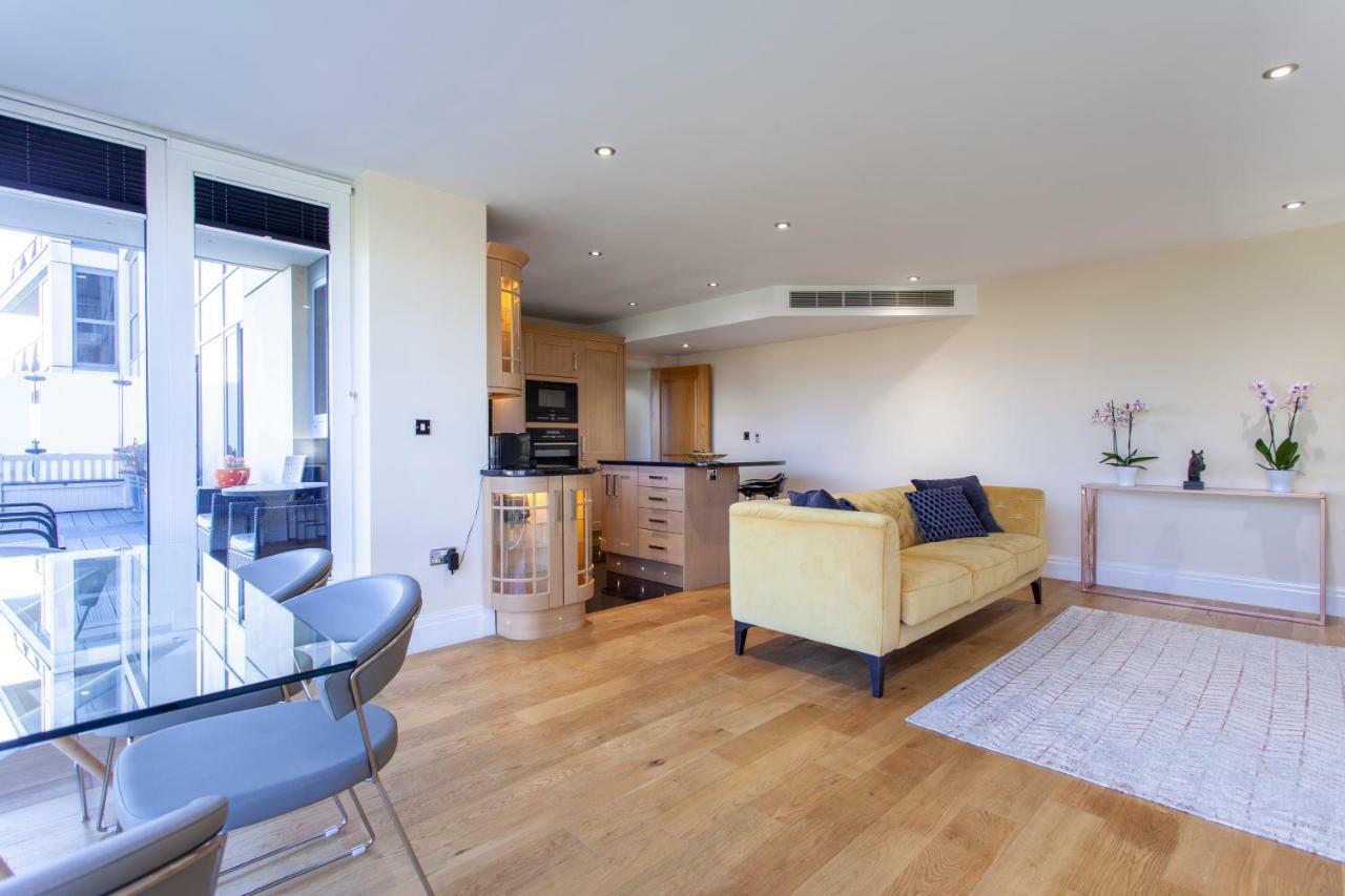 Thames View Apartment, Imperial Wharf Apartment